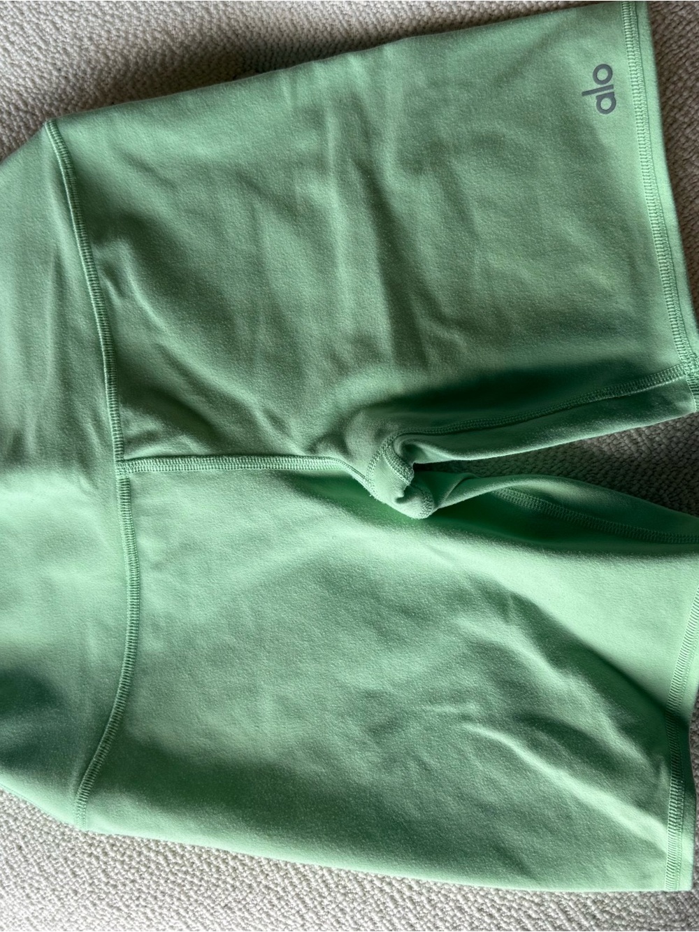 ALO Yoga High-Rise Shorts in Mint - Picture 1 of 3